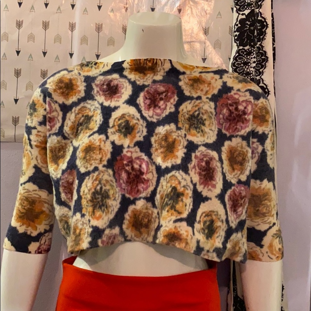 Knitted & Knotted crop top floral Anthropology